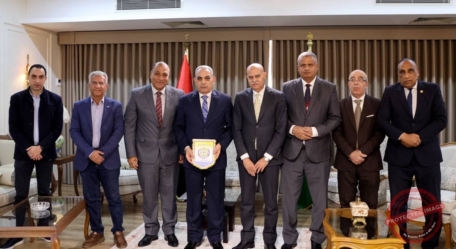 محافظ الإسماعيلية يستقبل اللجنة المعينة لإدارة النادي الإسماعيلي