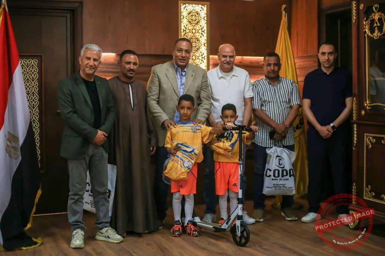 بعد تبرعهما بمدخراتهما للنادي.. الإسماعيلي يكرم طفلين من عشاق الدراويش